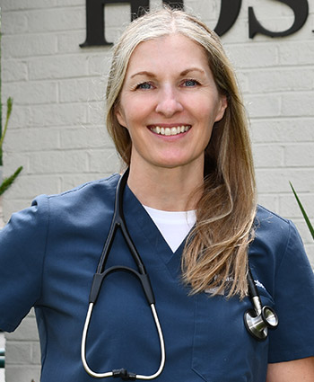 Meet Dr. Melissa Tschegg Veterinarian